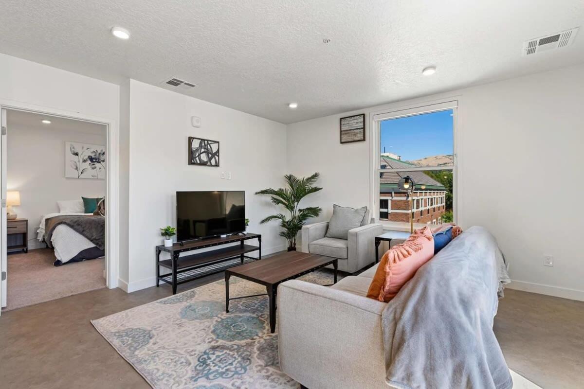Appartement 2Br Luxury Urban Escape Balcony & Fitness Center à Salt Lake City Extérieur photo