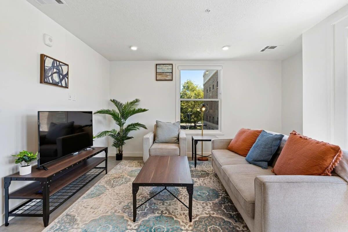 Appartement 2Br Luxury Urban Escape Balcony & Fitness Center à Salt Lake City Extérieur photo